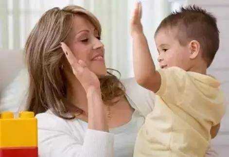 孩子在成长过程中怕生该怎么办，这三点很重要