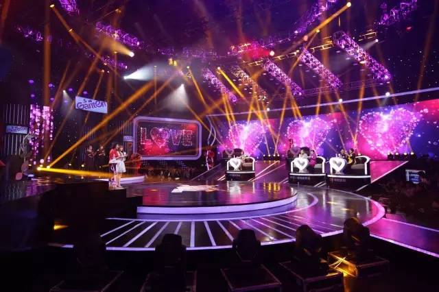 从心理学中怎么看待中国式相亲,从婚恋到社会现实