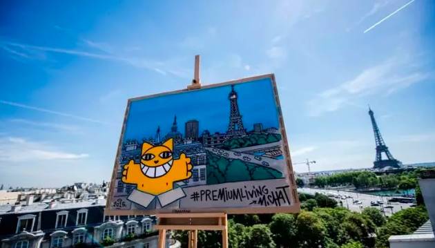 有一个街头艺术家把一只猫涂遍了巴黎，后来它遍布了全世界