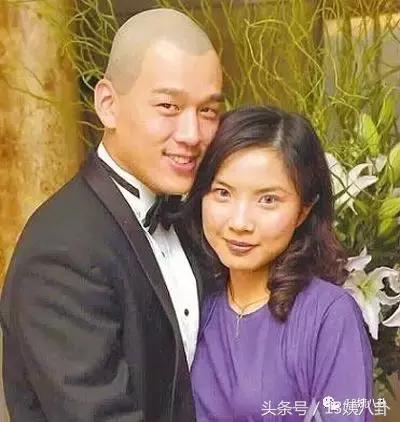 他温文儒雅,为演戏自掏腰包重金置装,更拒绝《爸爸去哪儿》邀请