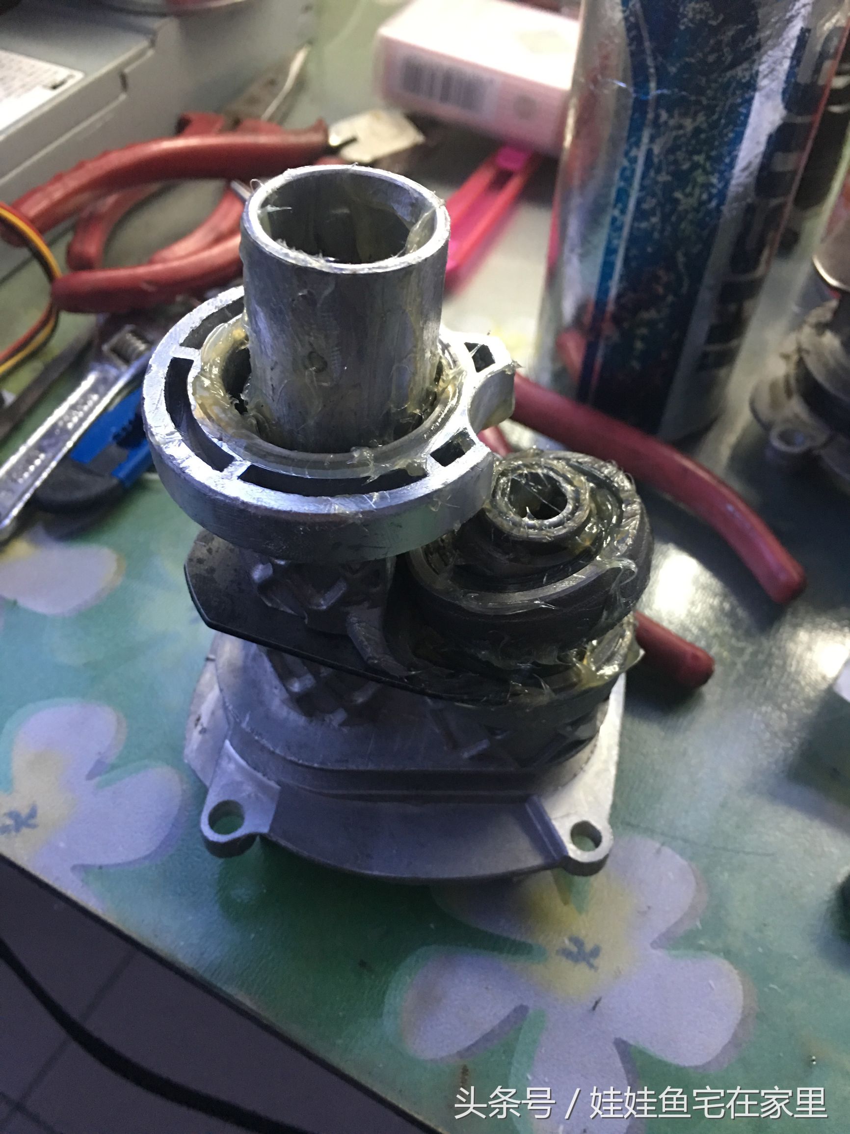 18v博世电锤锂电池组装视频,博世电锤机头维修