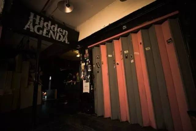 去另一个城市看livehouse,每去到一座城市都要去看看风景