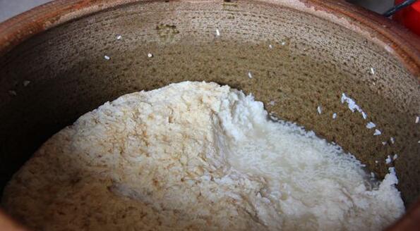 农村用酒糟喂猪，粗加工方法建议和酒糟中毒的急救方法