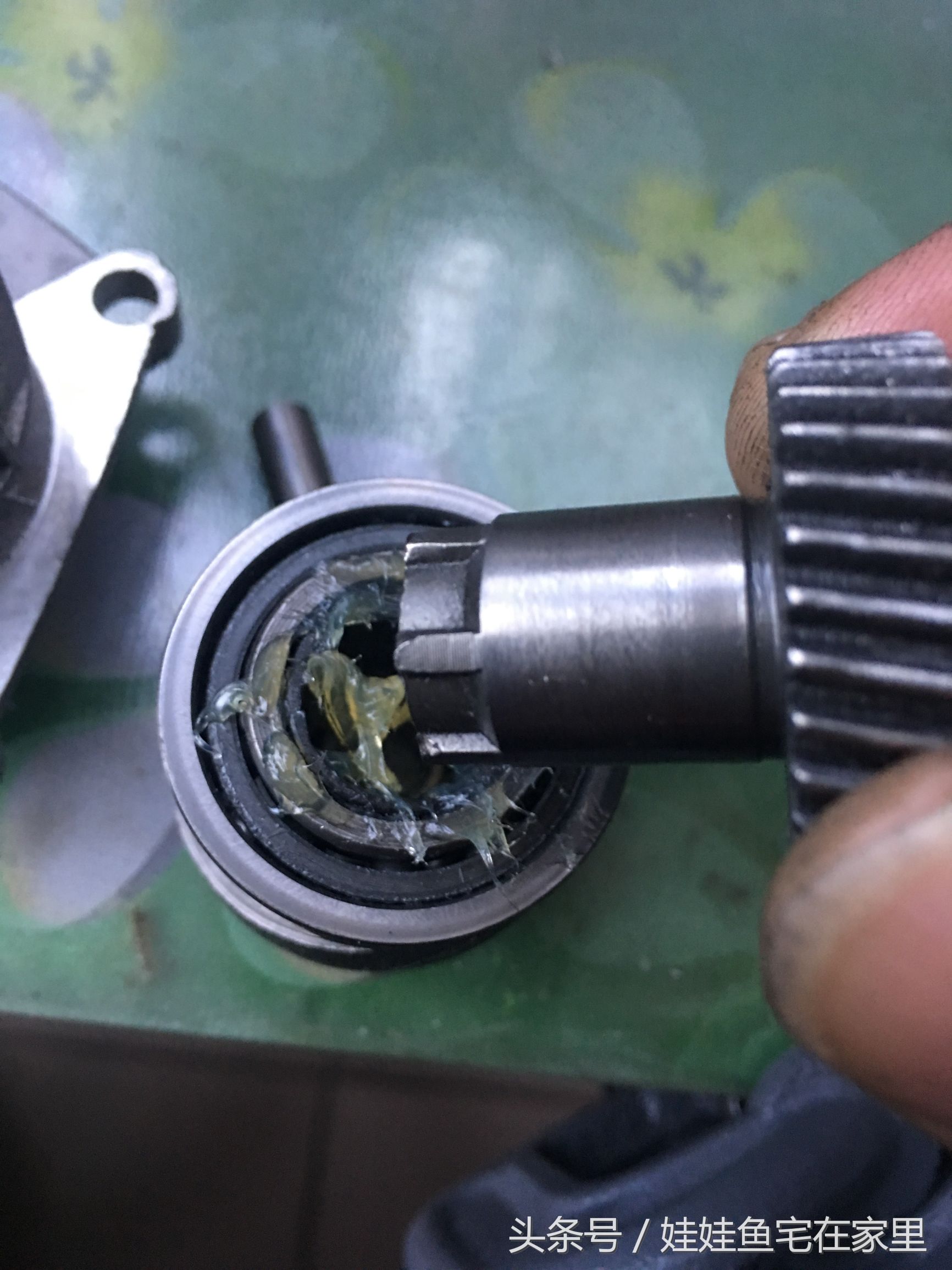 18v博世电锤锂电池组装视频,博世电锤机头维修