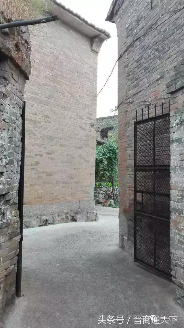 钟灵秀图片,钟灵秀一字马