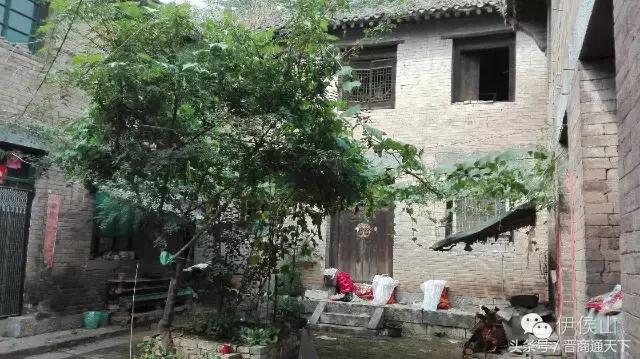 钟灵秀图片,钟灵秀一字马