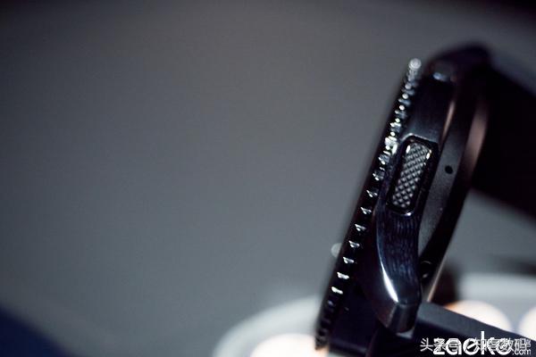 三星手表gears3现在还值得买不,三星手表gears3经典版开箱