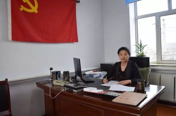 聚焦两会政协委员谈报告,聚焦两会区人大代表热议工作报告