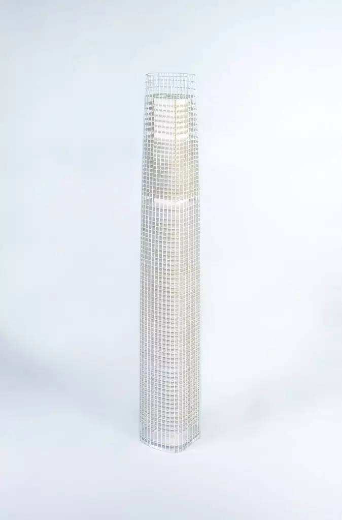 摩天大楼的浪漫 (浪漫的摩天大楼)