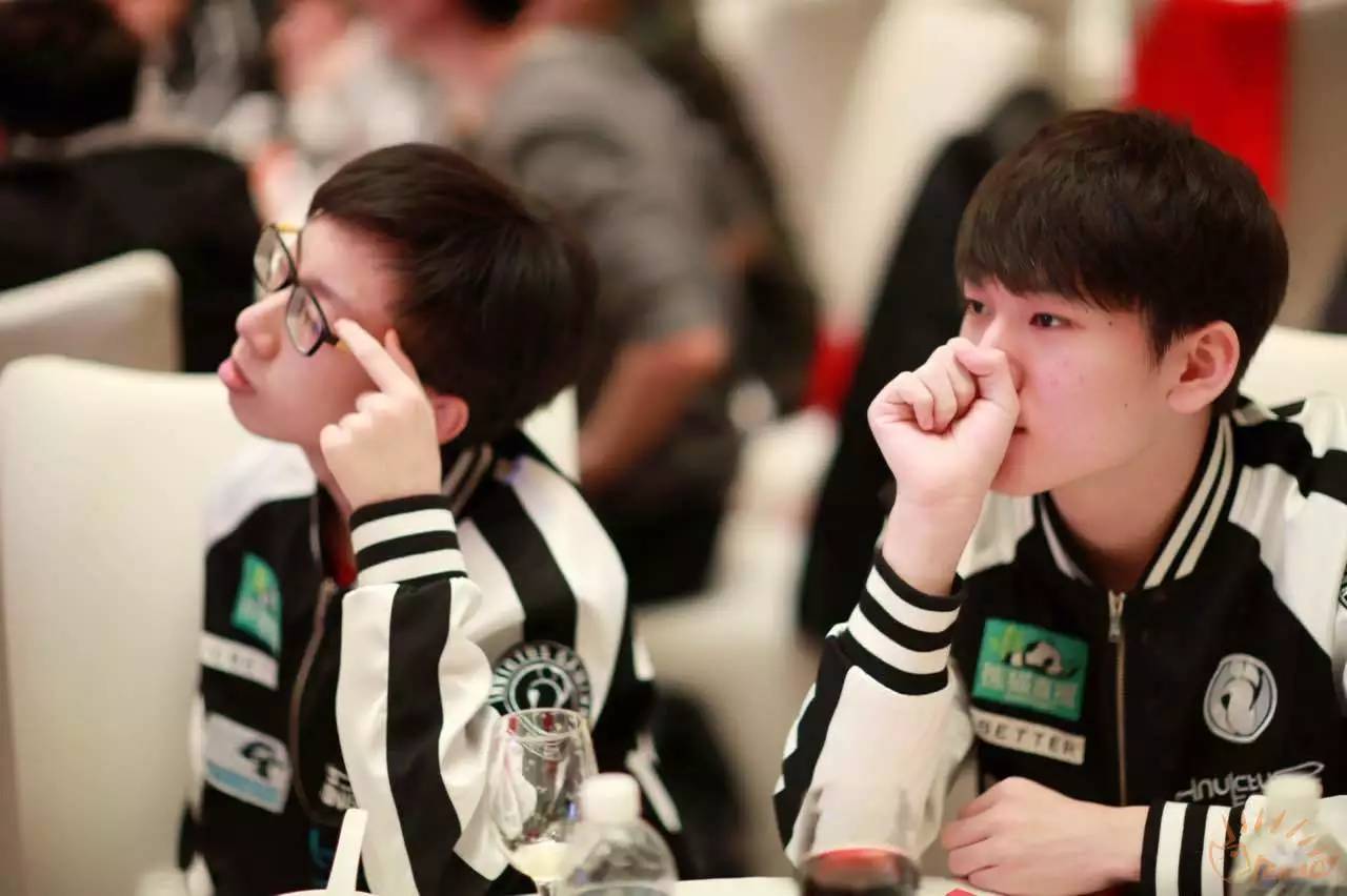 电竞选手年轻时,电竞少年角色