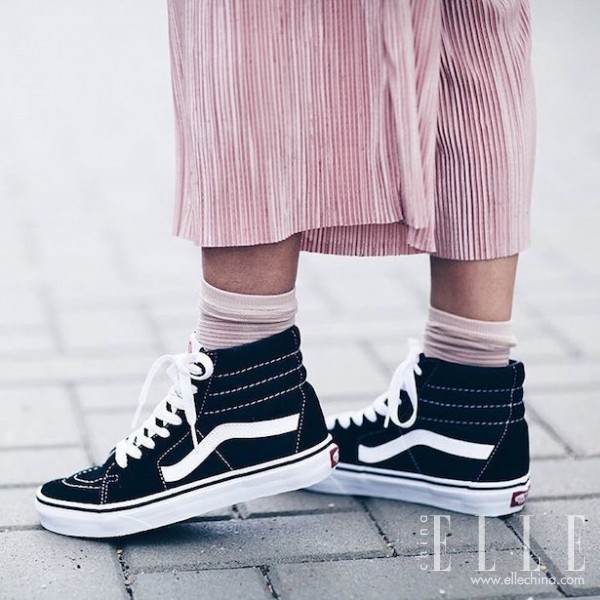 显脚瘦小的运动鞋,最显腿长腿细的高帮鞋