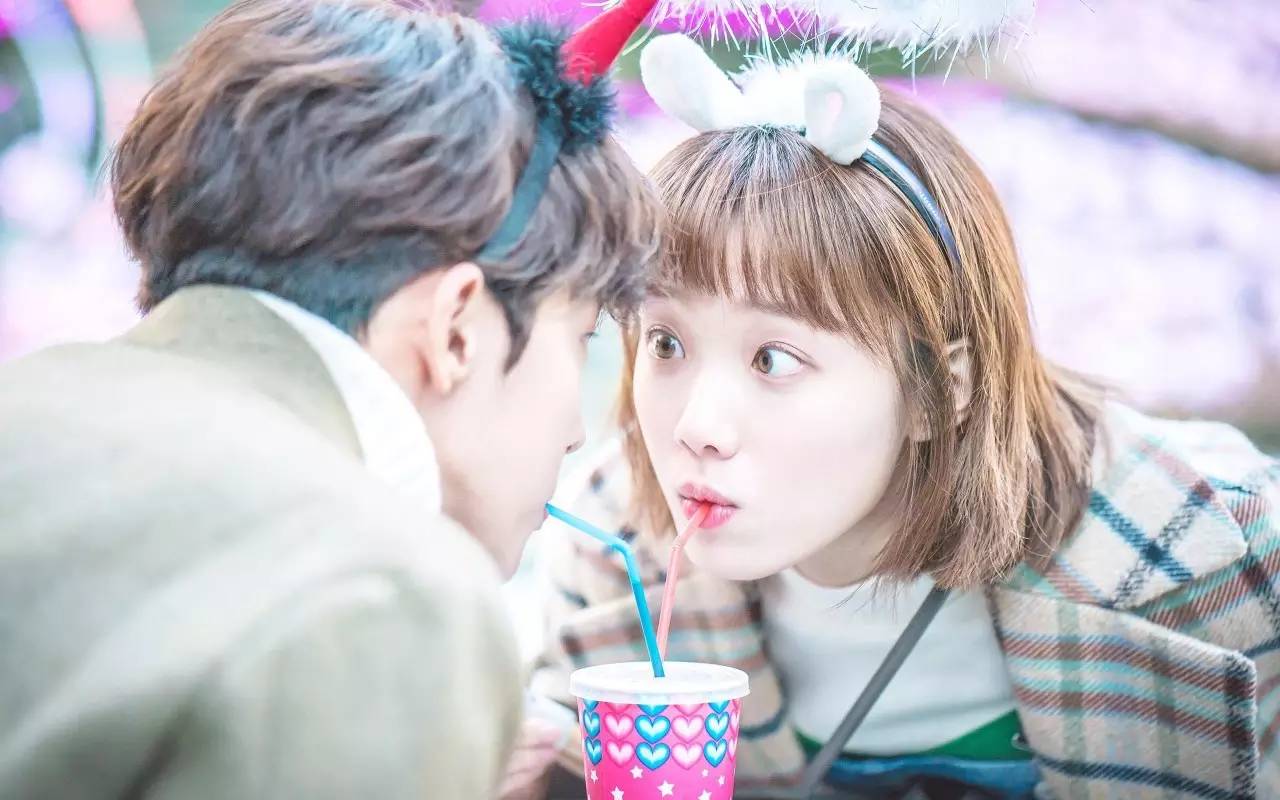 斩男红唇妆搭配,又纯又好看的斩男妆容