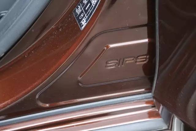 试驾全新一代沃尔沃v60,沃尔沃v60cc最新款越野视频