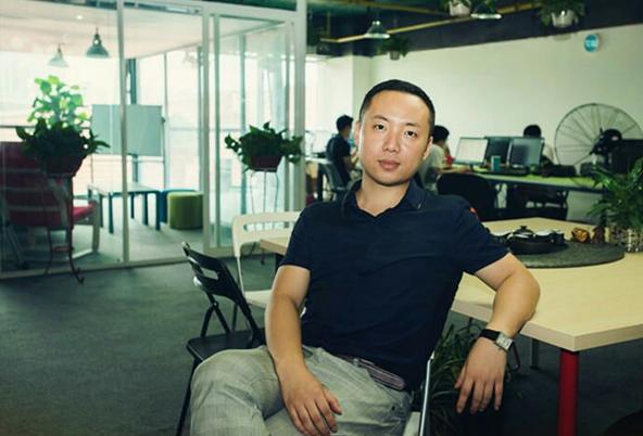 爱情从不轻言放弃伊思情感为你还原《疯岳撬佳人》中的爱情战略中心