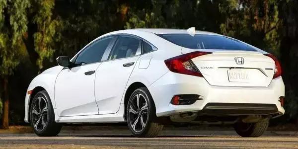 本田思域13万值得买吗,十万块钱买二手思域