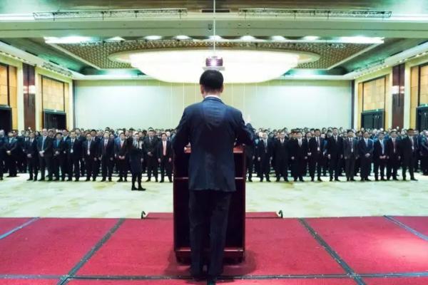 开工大吉！看看土豪公司是这样派发开工利是的