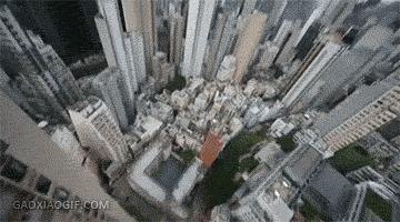 看外国人是怎么骑摩托车的,外国人楼顶平衡车