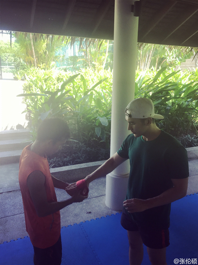 安吉考拉的视频,安吉考拉海边度假