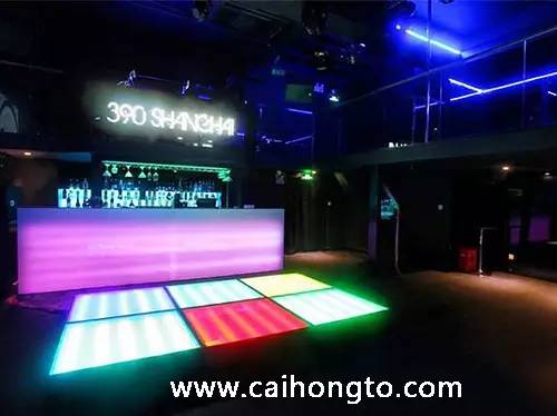 来上海玩怎么不去和平饭店打卡,去上海旅游哪里不能去