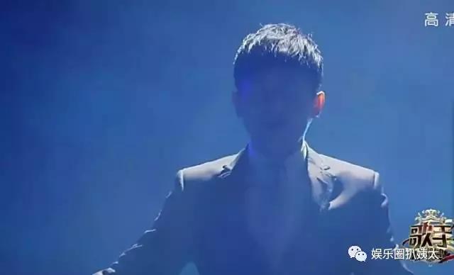 张杰下腰歌唱,张杰大张伟开场舞