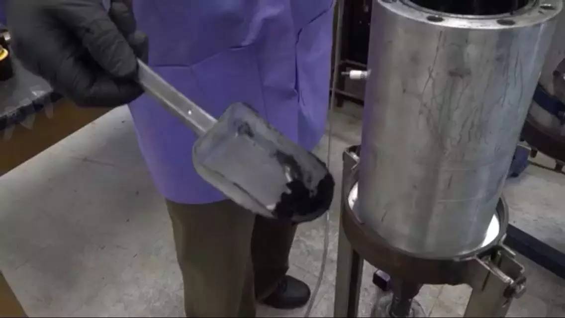 石墨烯大规模制备的新方法,石墨烯制备新技术江苏