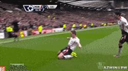 足球搞笑过人动图,爆笑足球笑死人的时刻