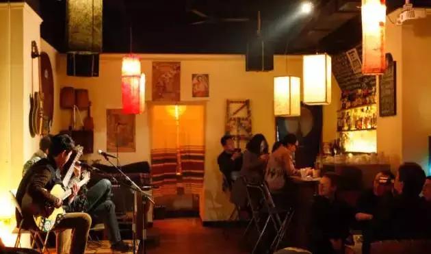 成都地下民谣小酒馆,除了赵雷以外的民谣歌手