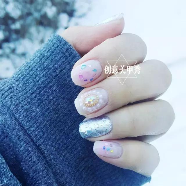 永不过时的5款美甲你做过几款,再不做美甲就要疯了音频