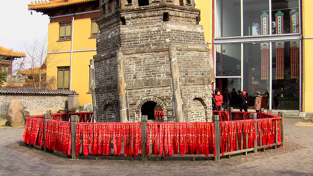 虎丘千年斜塔全景图,打卡世界第二大斜塔虎丘塔