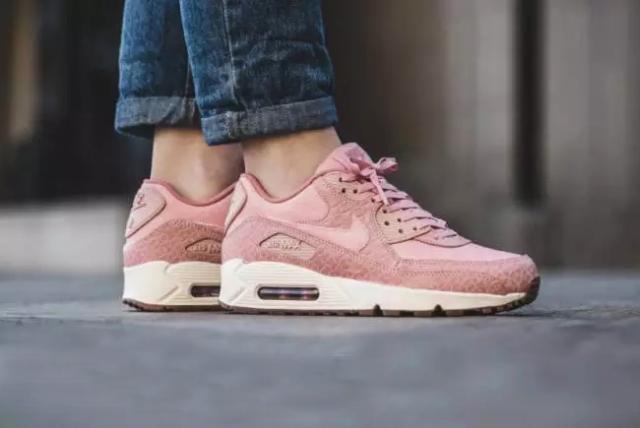 运动鞋今年流行颜色,今年最流行的运动鞋颜色