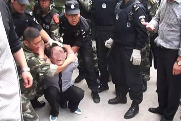 毒烟过敏怎么办,使用狼毒皮肤过敏