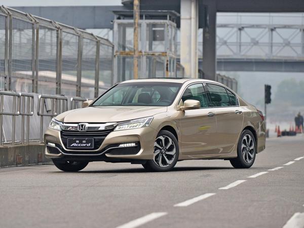 买新车好还是买二手车好很纠结,家用车纠结买新车还是二手车