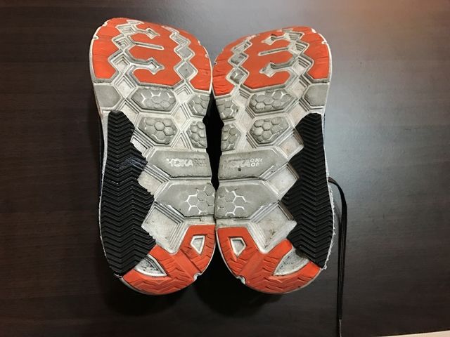 跑步鞋补底,鞋后跟外侧磨损怎么补鞋