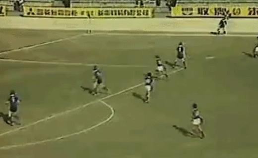 中国足球队员黄博文,中国第一右边锋