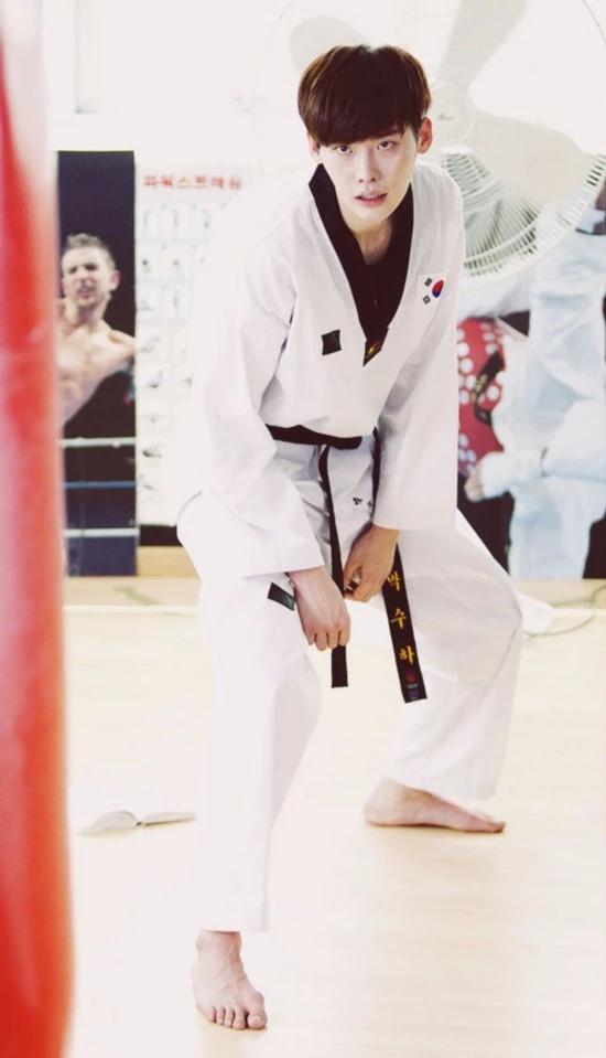 宋仲基李敏镐李钟硕池昌旭,宋仲基金秀贤李钟硕