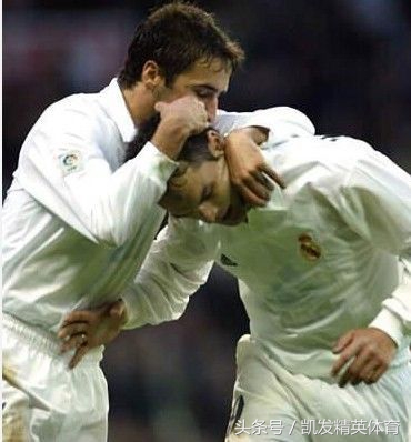 足球场上那些突如其来的吻,足球场上的世纪之吻