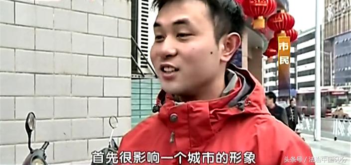 广西街头一名女模特公然裸露敏感部位拍视频