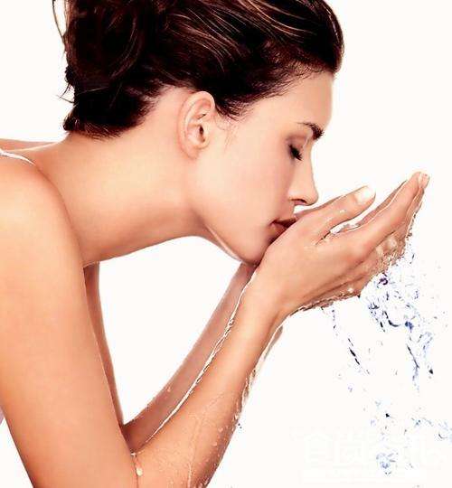 用完涂抹面膜脸有刺痛感是过敏吗,涂抹护肤品有刺痛感