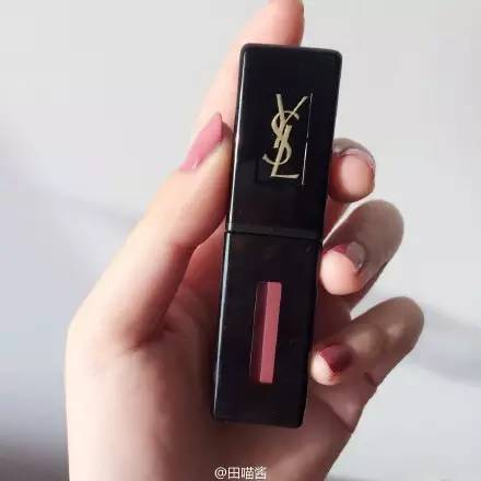情人节送女人香水还是口红,情人节送口红代表什么意思
