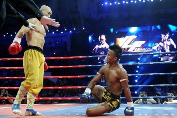 方便一龙哭了视频完整版,一龙最新比赛被ko视频回放