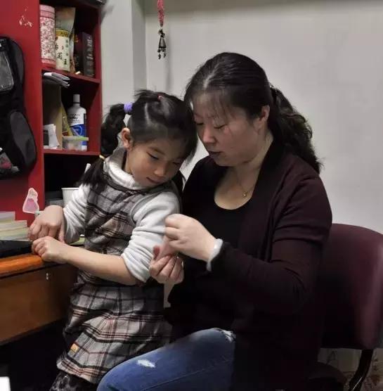 他说他快死了,我的眼泪唰掉下来,急诊科超人于莺眼中的生命四季