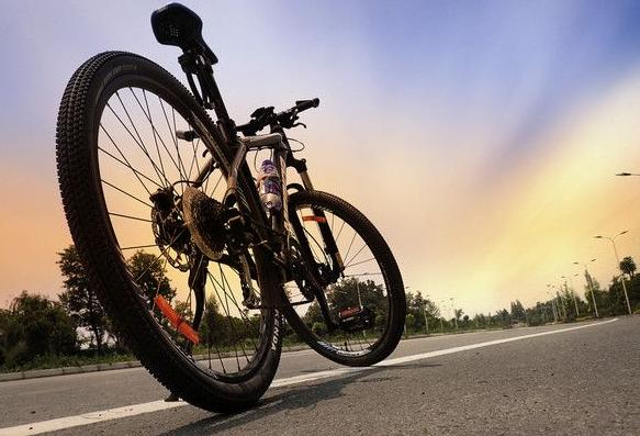 1000以内性价比高的入门级山地车,入门级山地车100-200元头盔