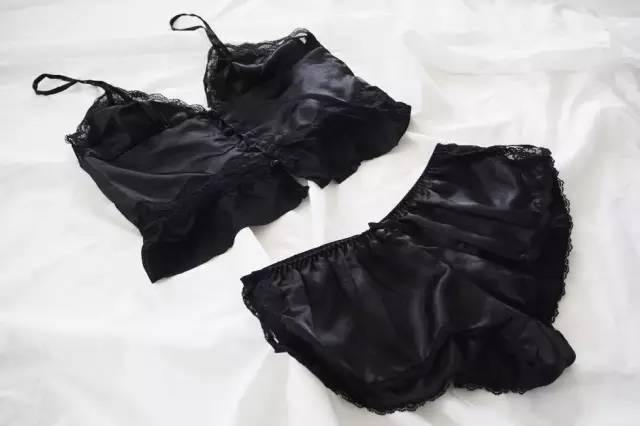 这个肉乎乎身高不到160的女孩,却被网评为最美时尚教主!