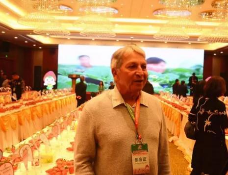 谁是草莓界的NO.1？国内外最好吃的草莓都来长丰打擂！