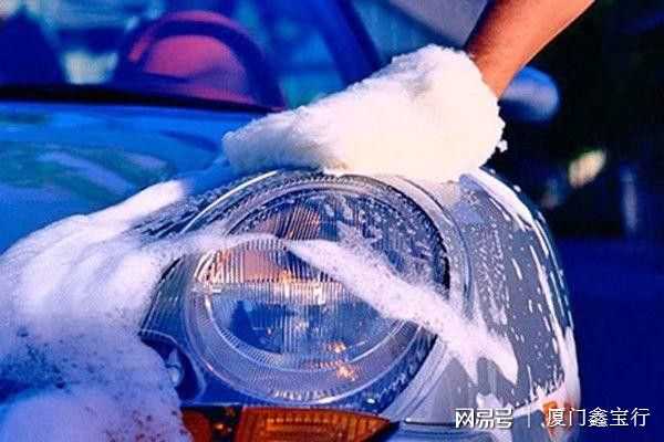 车身粘沥青怎么去除,沥青粘车上用什么清洗