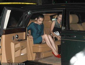 劳斯莱斯雨伞一把10万,劳斯莱斯一把雨伞要多少