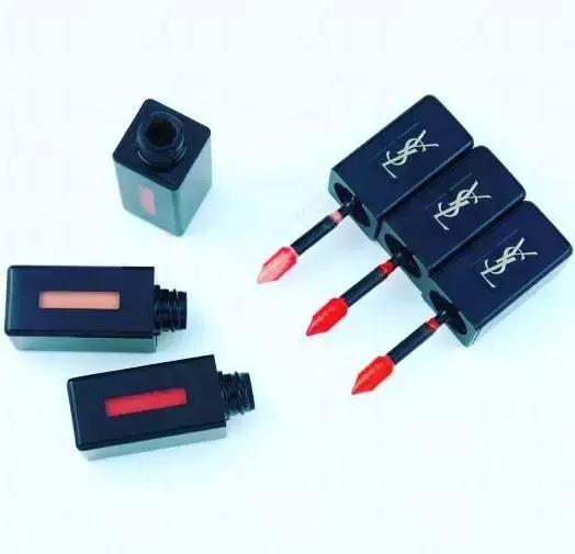 ysl七夕限定礼盒有粉气垫和口红吗 (ysl七夕限定口红礼盒小卡片)