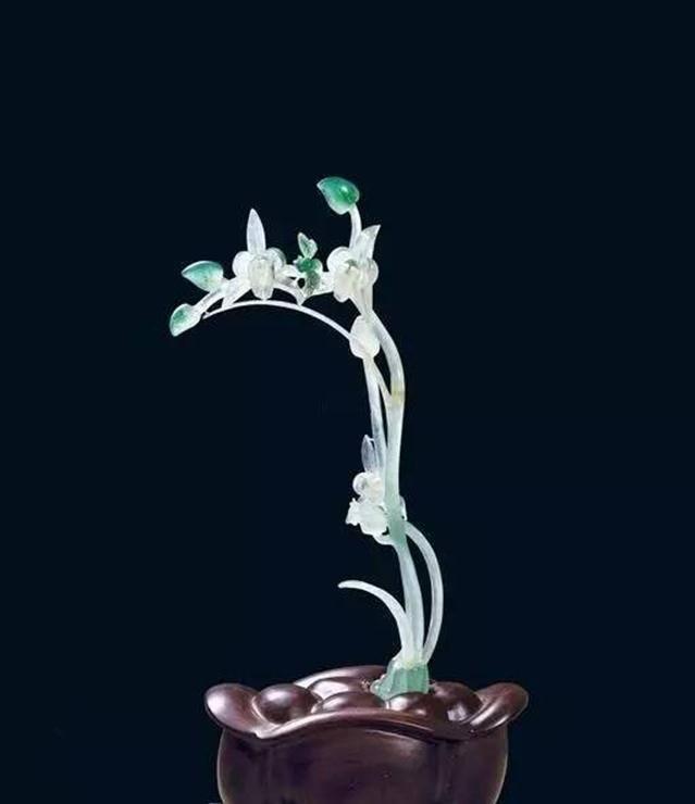 有关珠宝寓意美好的诗句,形容珠宝很漂亮最经典十首诗句