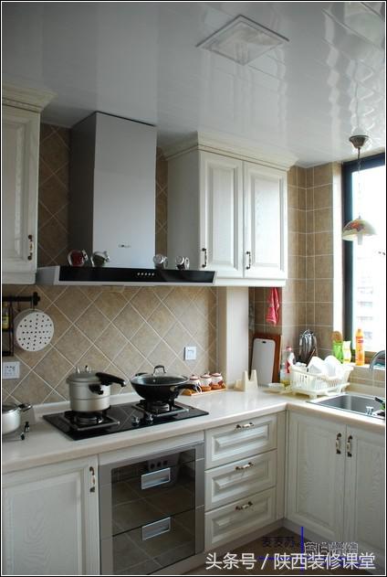 133平4室2厅2卫的四叶草户型装修,133平4室2厅2卫极简奶油风格