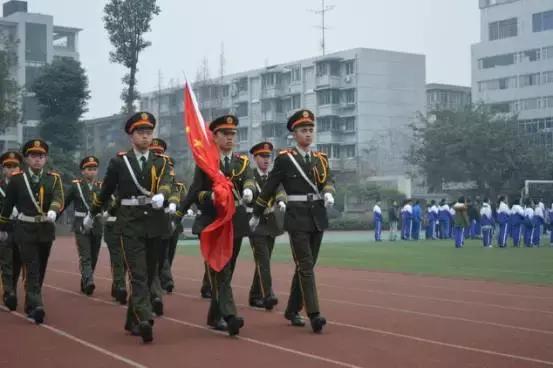 成都喝盖碗茶看川剧变脸图片,四川川剧变脸走进校园